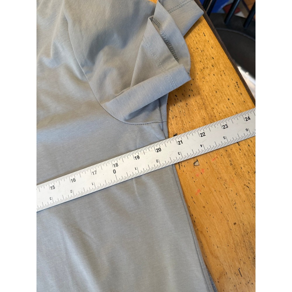 Lot of 2 Cuts Henley Size L  Short Sleeve Curved Hem T-Shirts Grey Charcoal Mens - Picture 4 of 6
